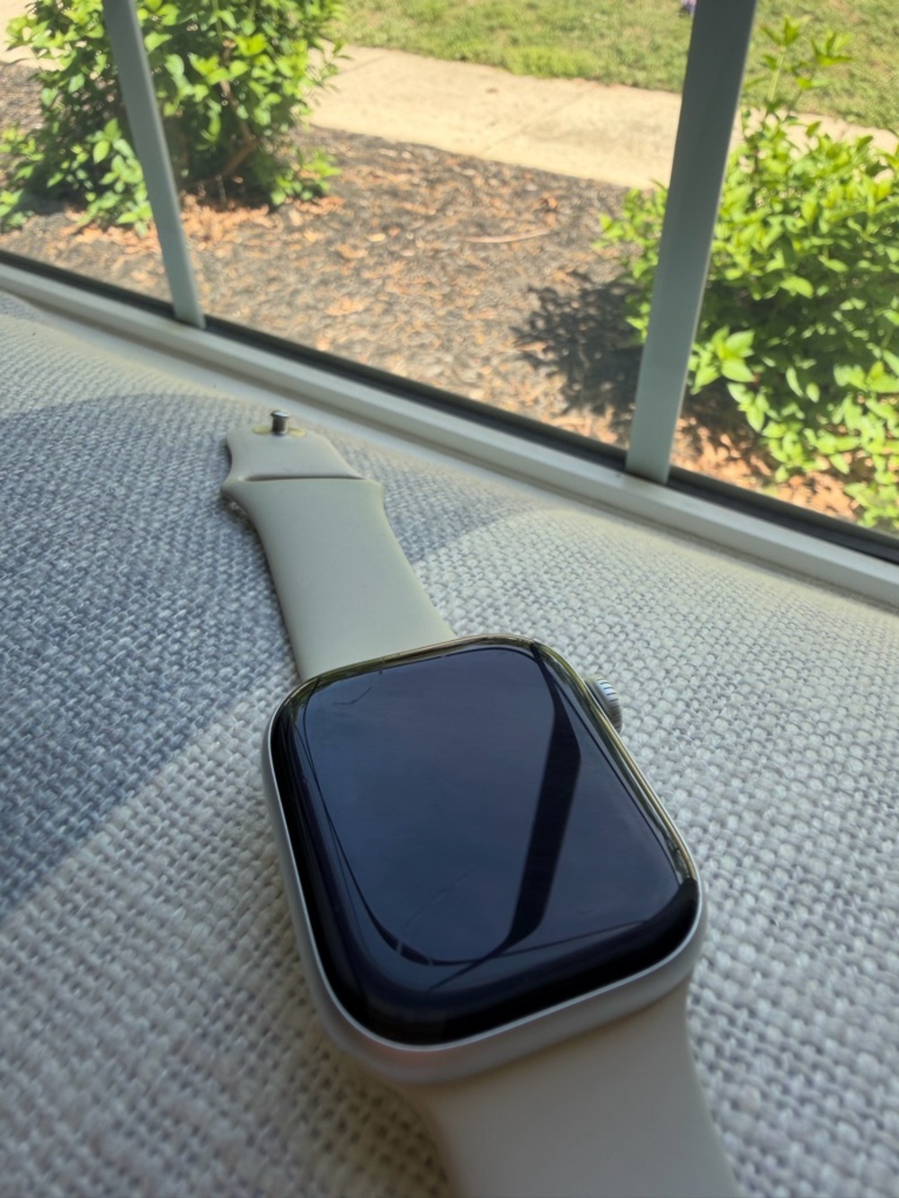 Apple Watch Series 10 Silver Aluminum Case with White Sport Band - 42mm - Picture 5 of 6